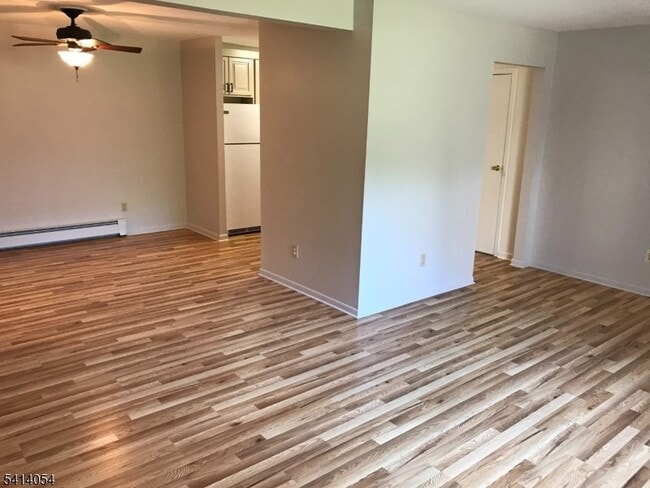 Building Photo - 819 Cricket Ln