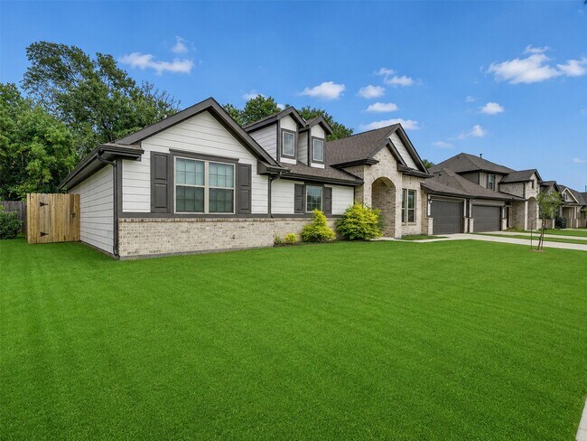 Building Photo - 8510 Amber Bend Dr