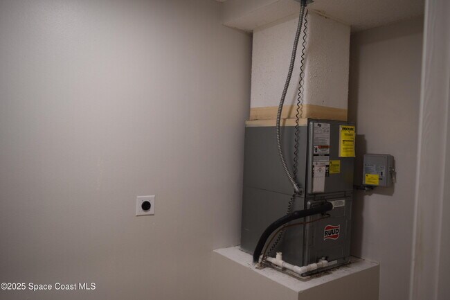 Building Photo - 939 Lyons Cir NW