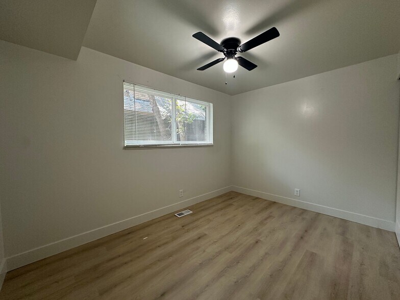 Building Photo - 1340 S 200 E