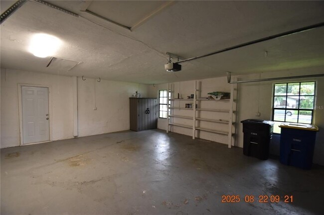 Building Photo - 1455 Ridgelane Cir S