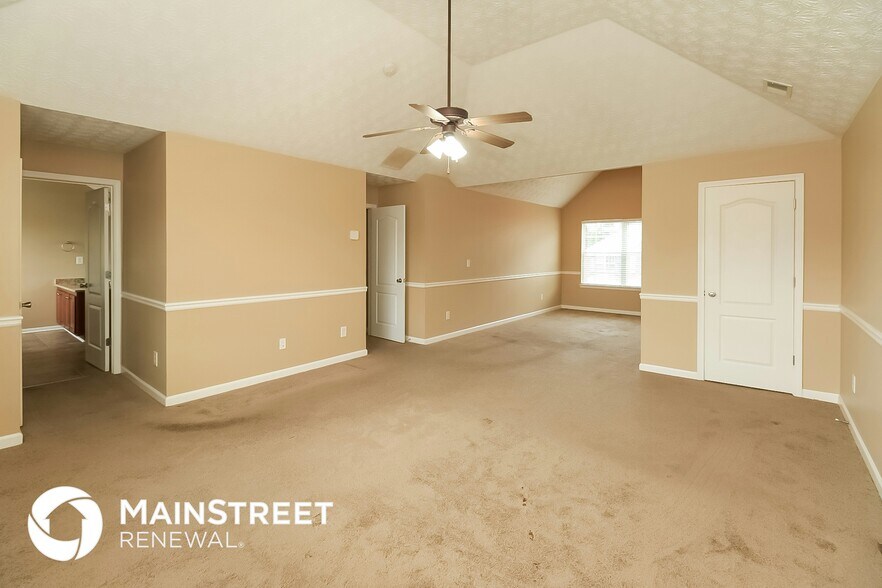 Building Photo - 6488 Snowden Dr