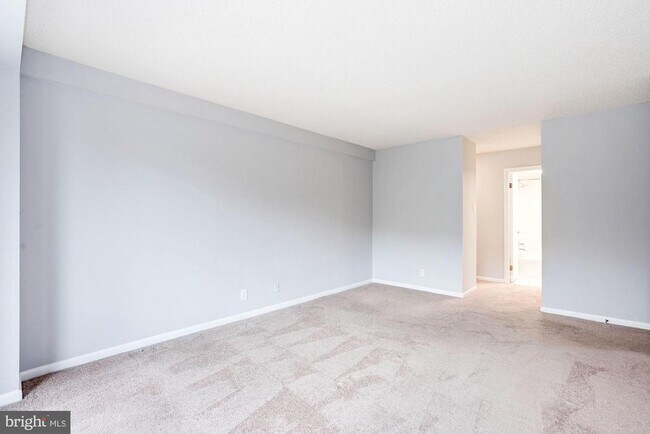 Building Photo - 1140 23rd St NW