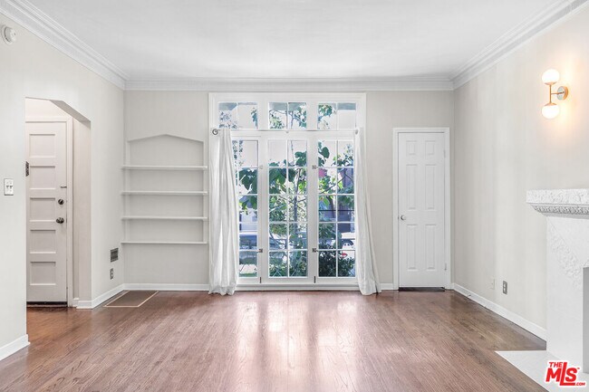 Building Photo - 6053 Scenic Ave