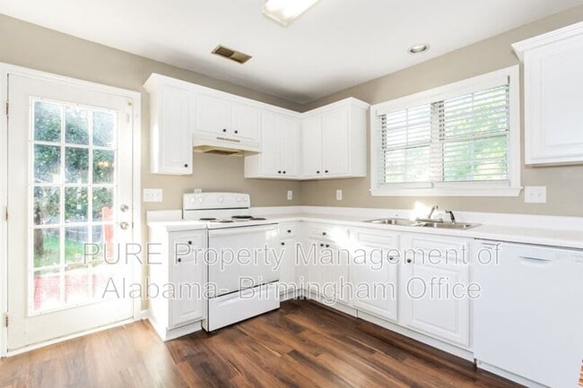 Building Photo - 108 Flagstone Ln