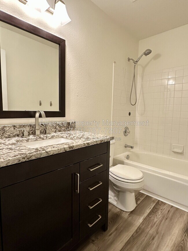 Building Photo - 965 Piros Dr