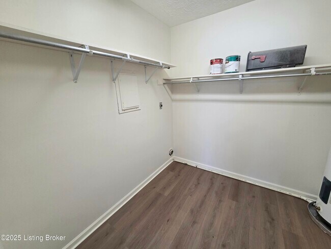 Building Photo - 179 Treva Dr