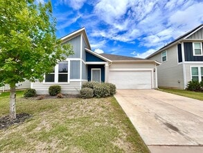 Building Photo - 12012 Saddle Rock Dr