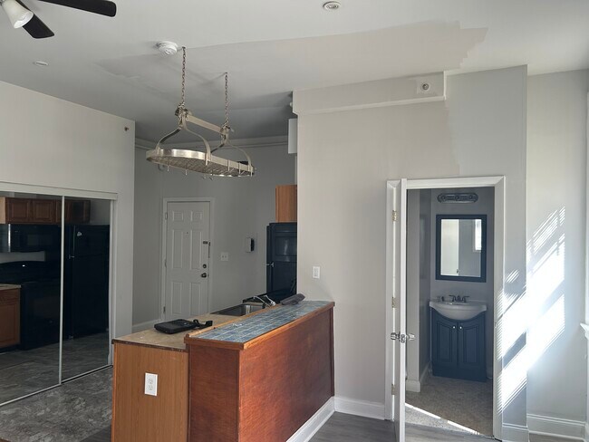 Building Photo - 31 N Paca St