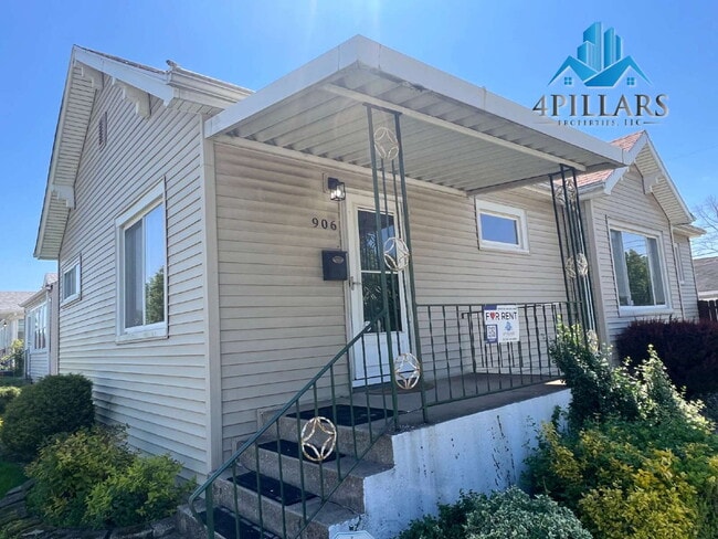 Building Photo - "Charming 3-Bed Home with Partially Finished Basement & Gleaming Hardwood Floors in Hammond - 226...
