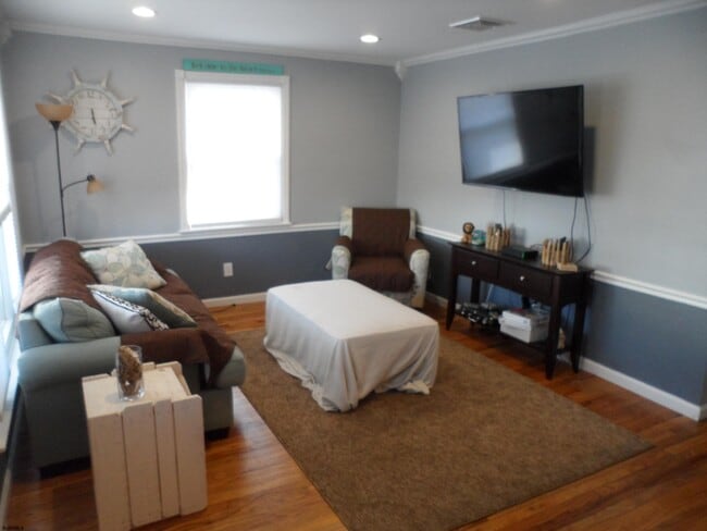 Building Photo - 218 N Haverford Ave