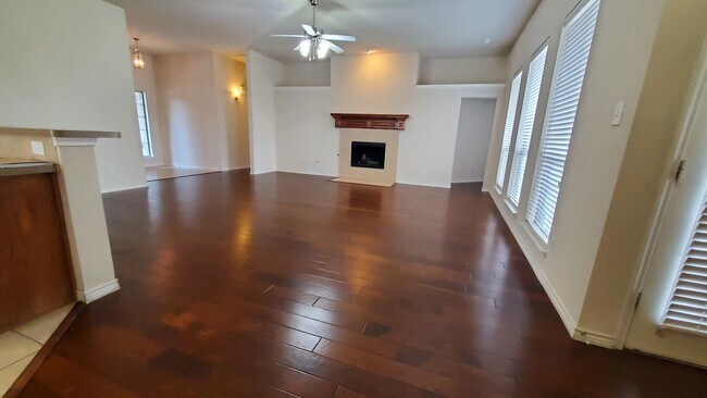 Building Photo - 301 Ponderosa Trail