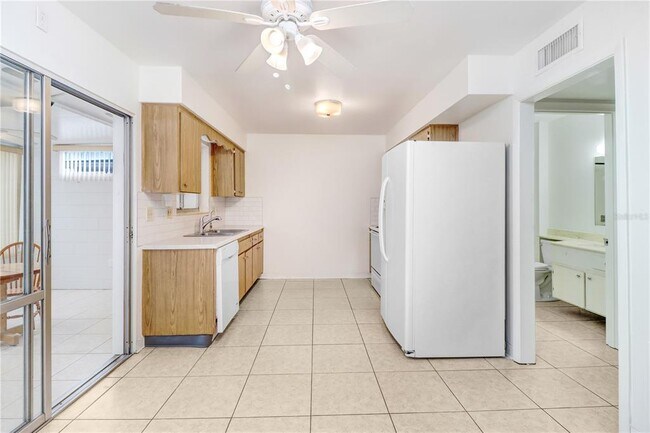 Building Photo - 1309 Warwick Ct