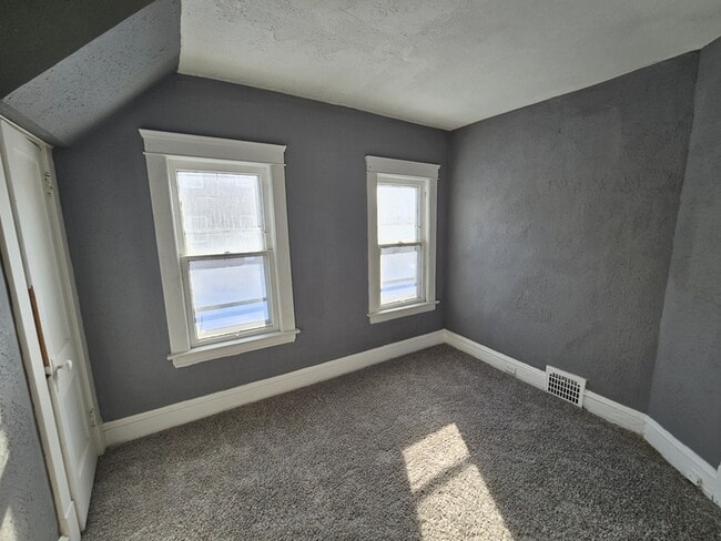 Building Photo - 778 Eddy Rd