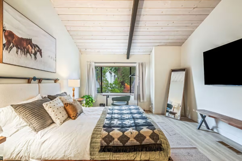 Building Photo - 140 Sand Hill Cir