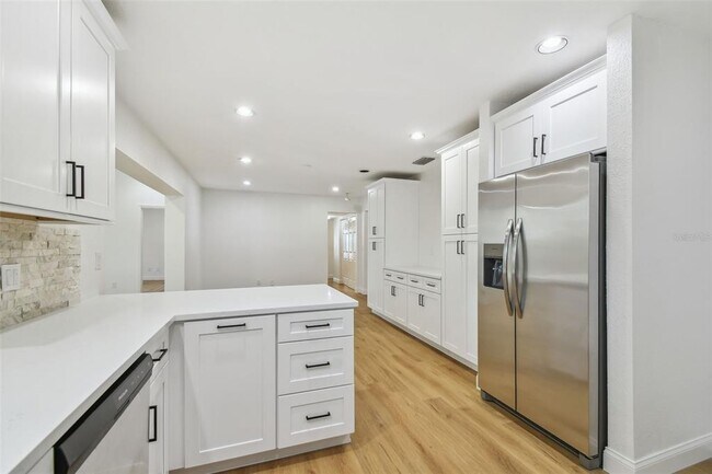 Building Photo - 4802 W Longfellow Ave