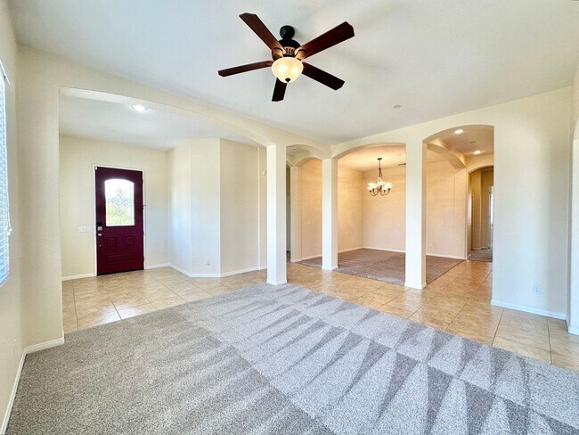 Building Photo - Beautiful Single-Story Home on Gated and Private, Country Horse Property located in Temecula Vall...
