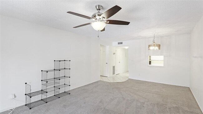 Building Photo - 1330 Glen Oaks Dr E