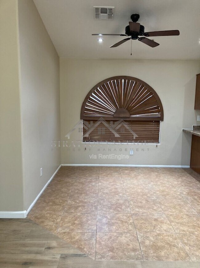 Building Photo - 4445 E Amarillo Dr