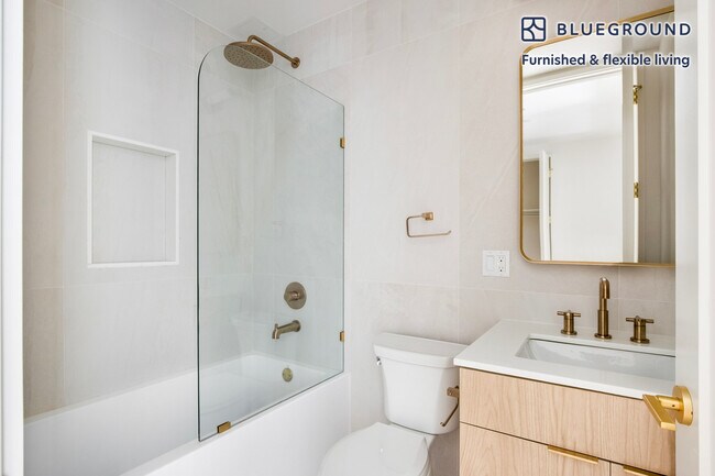 Building Photo - 285 Kingsland Ave