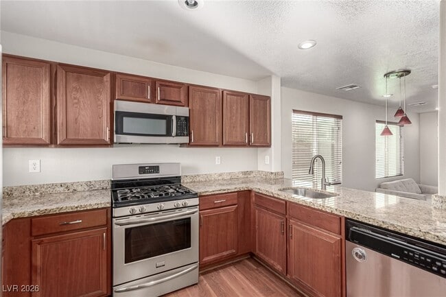 Building Photo - 9207 Onesto Ave