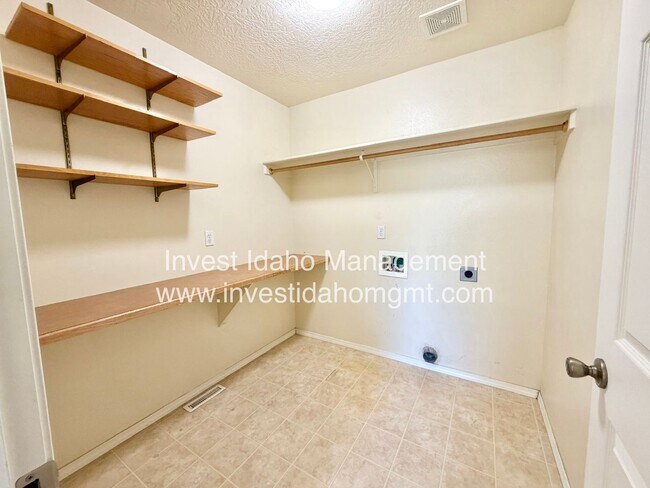 Building Photo - 17383 N Chouteau Ave