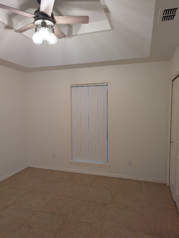 Building Photo - 2305 E 27th St