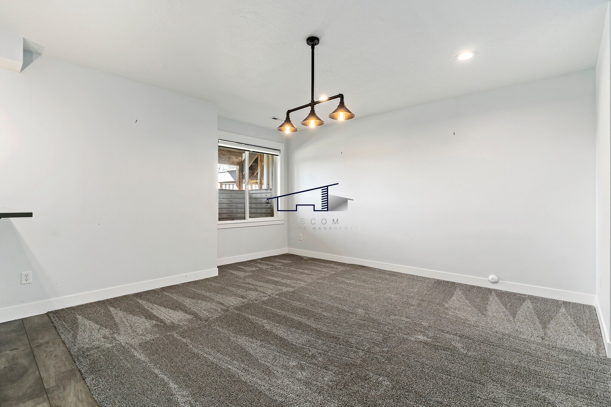 Building Photo - 369 W Clark Cir