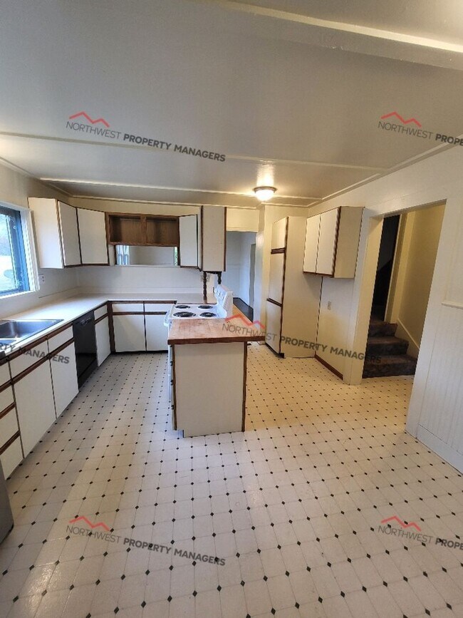 Building Photo - STATUS: *PENDING APPLICATION*  | R273B | $1895 + $100 flat rate water/sewer