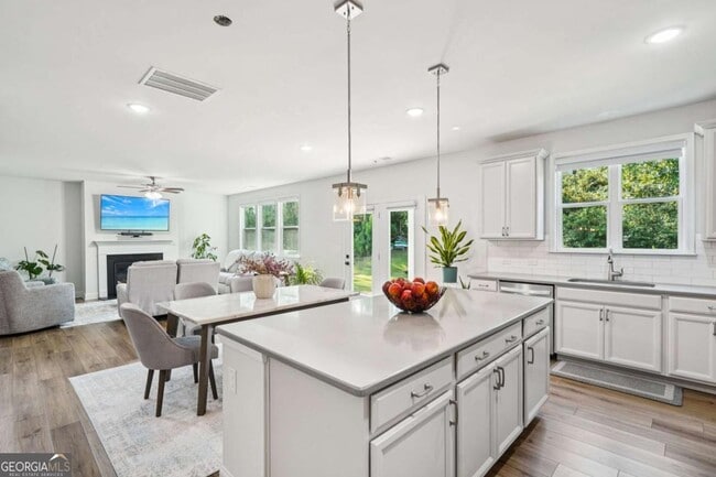 Building Photo - 2424 Pinnae Pl