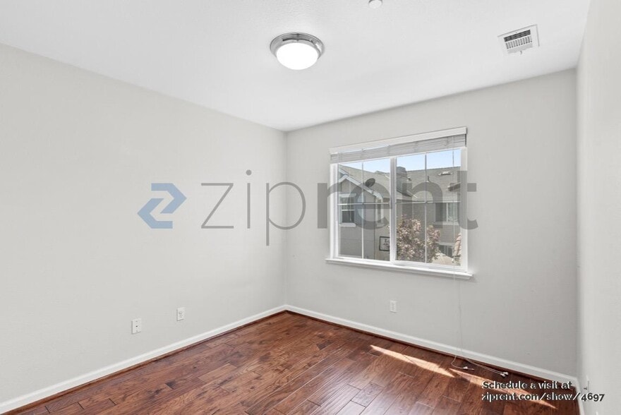 Building Photo - 168 Caroline Ln