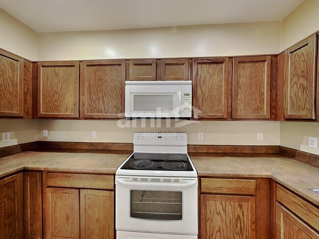 Building Photo - 1990 E Vera Cruz Vis