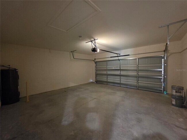 Building Photo - 1009 Champion Ridge Dr