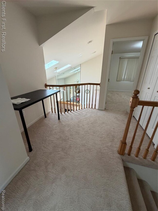 Building Photo - 7043 Foxridge Dr