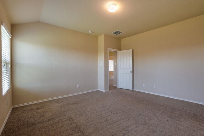 Building Photo - 6348 Eagle Lake Ct