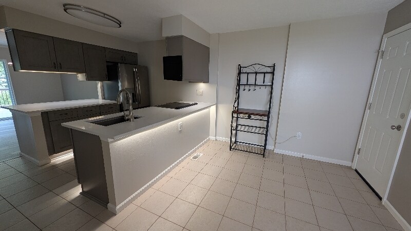 Building Photo - 146 Villa Dr
