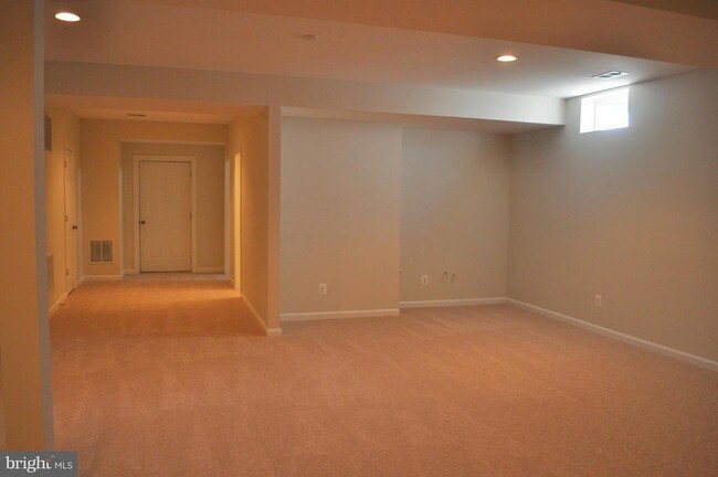 Building Photo - 22639 Tivoli Ln