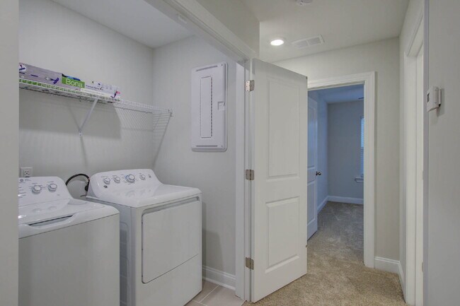 Building Photo - 1237 Tice Ln