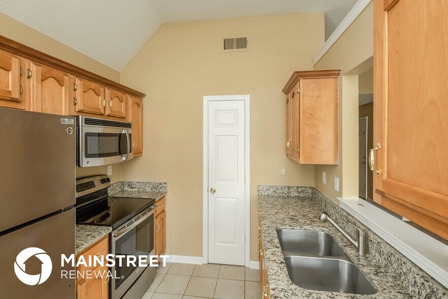 Building Photo - 8516 Cross Point Dr