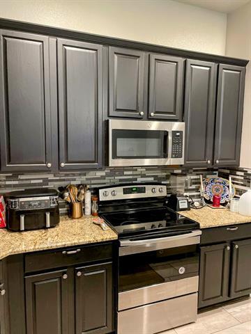 Building Photo - 8376 Davis Dr