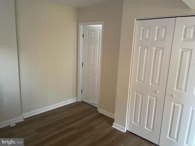 Building Photo - 1405 42nd St SE