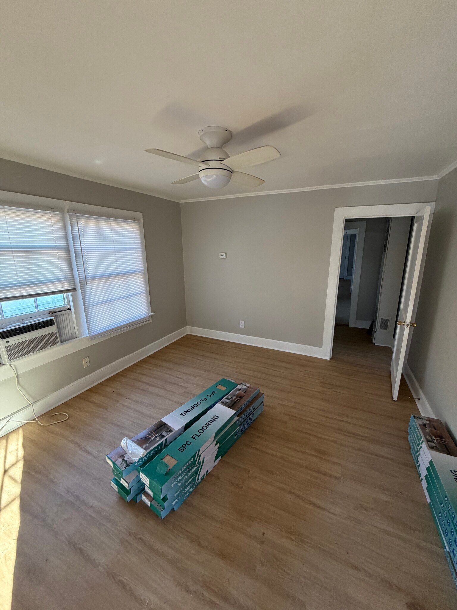 Building Photo - 409 Birch St