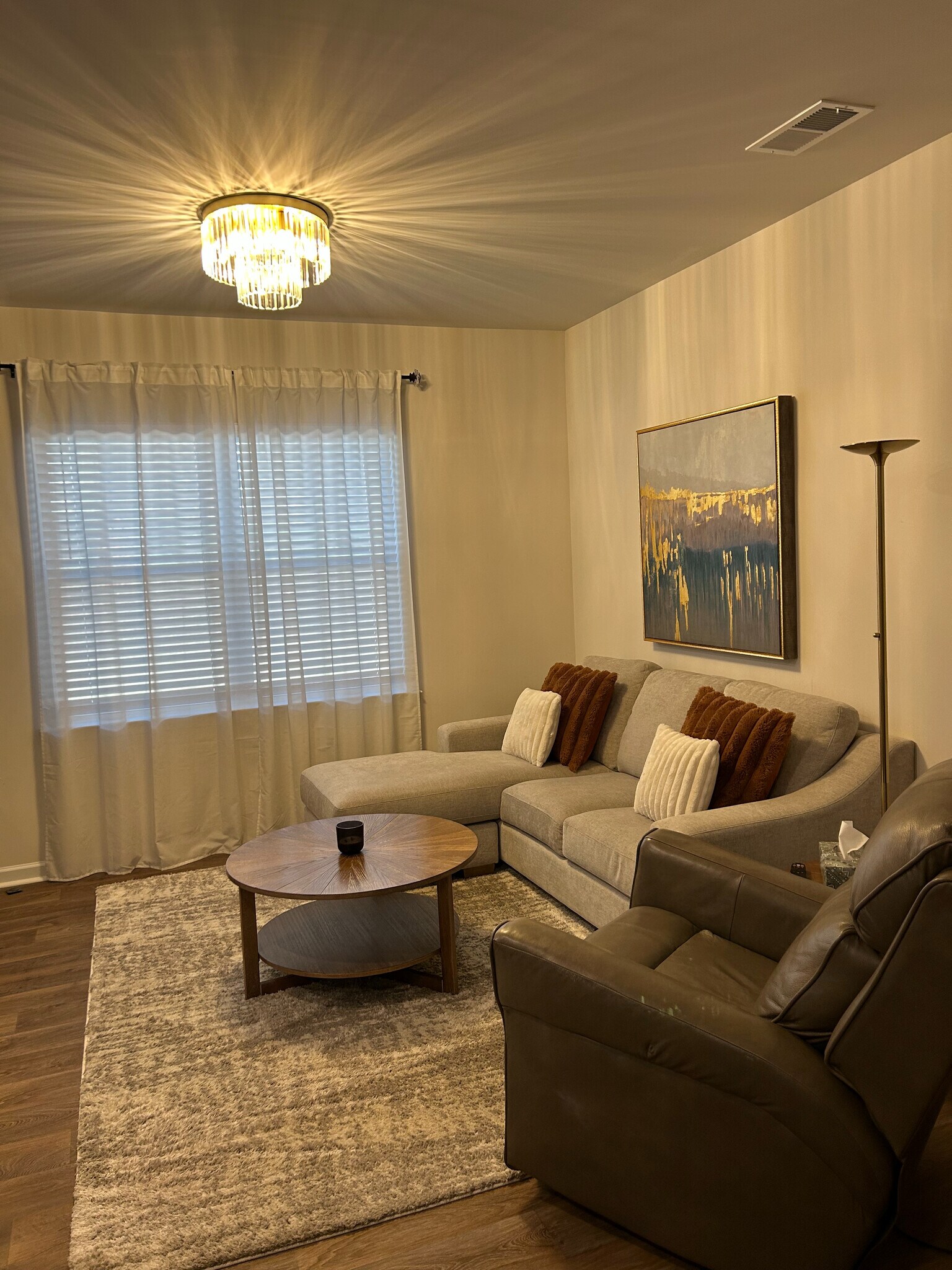 Building Photo - Room in Townhome on Murray Br Dr