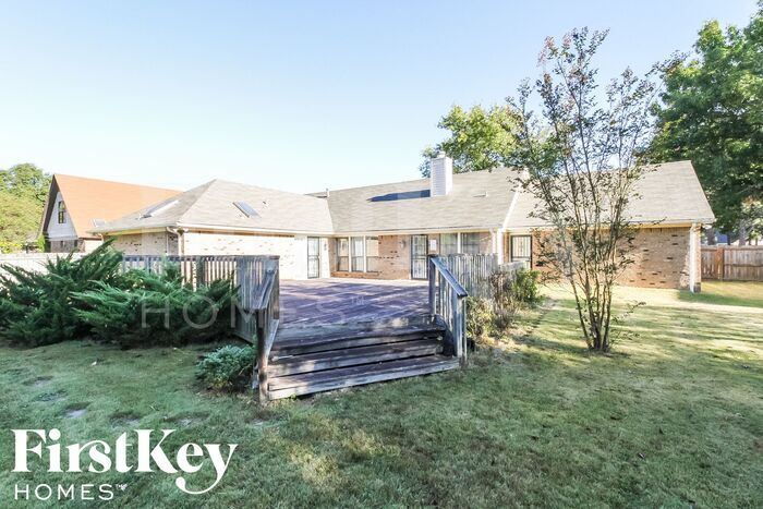 Building Photo - 8119 Green Belt Dr