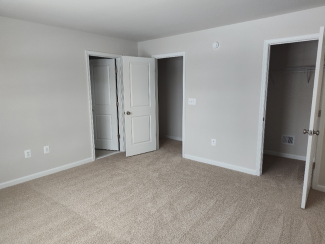 Building Photo - 409 Willowshire Ct