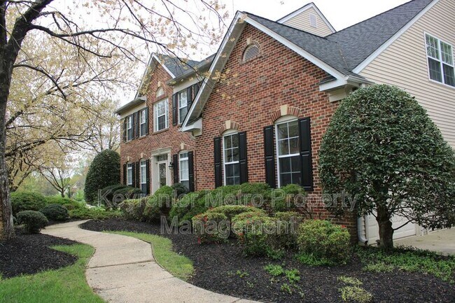Building Photo - 1614 Albert Dr