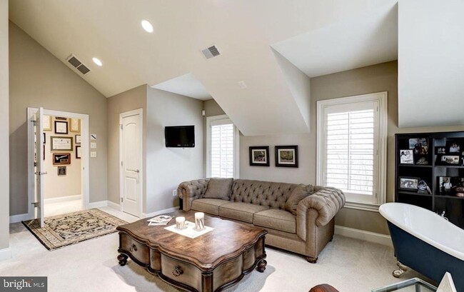 Building Photo - 7841 Montvale Way