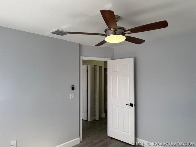 Building Photo - 4151 Eastridge Cir
