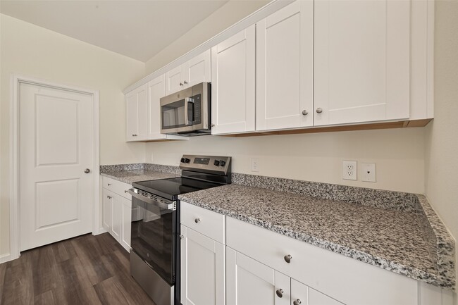 Building Photo - 31247 Williams Lndg St