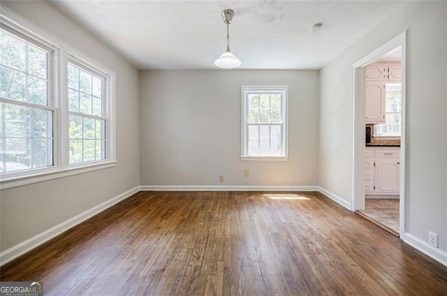 Building Photo - 1716 Beacon Hill Blvd NE